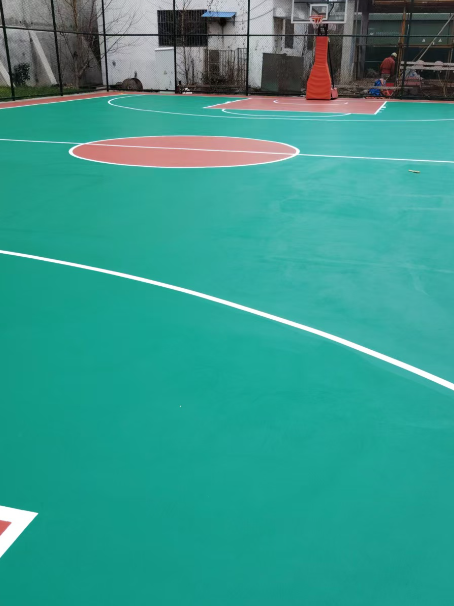 景德镇 球场长期使用易出现地面开裂